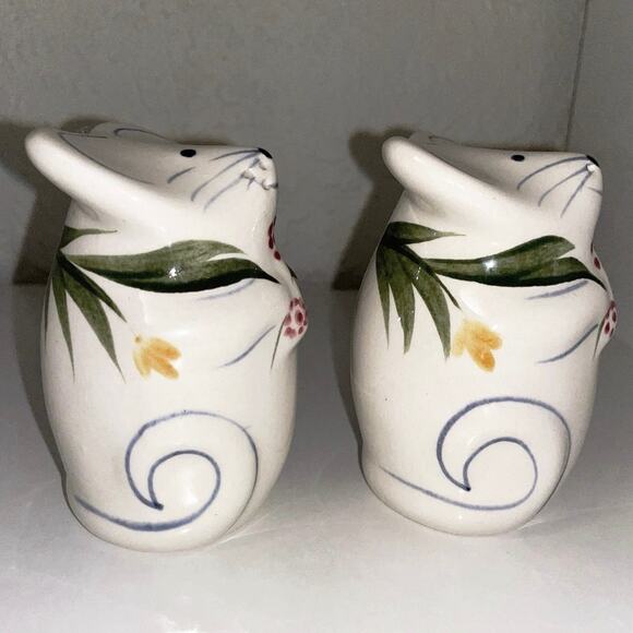 N.S. Gustin Floral Mouse Parmasan Matching Salt & Pepper Shaker Set Vintage - Picture 5 of 11